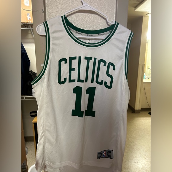 Kyrie Irving Celtics #11 jersey Fanatics Adult size Medium - Picture 1 of 5